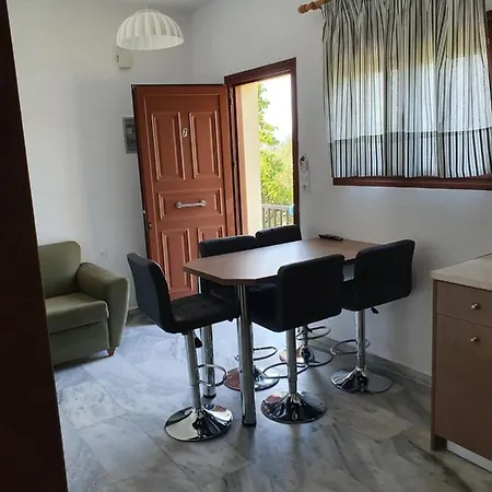 Kiki Studios Apartment *