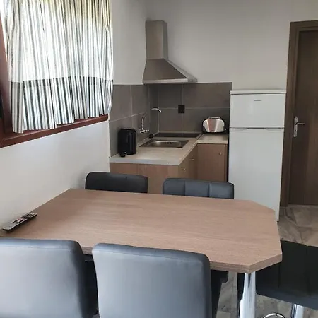 Kiki Apartman