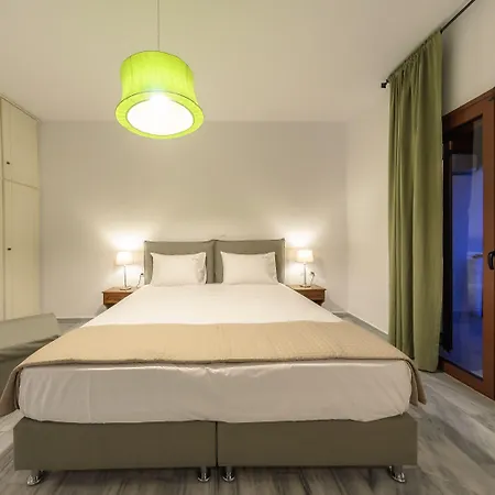 Kiki Studios Apartment *