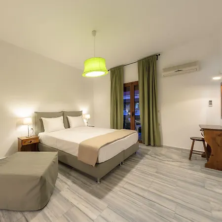 Kiki Studios Apartment