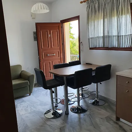 Apartment Kiki Studios Kalamákion